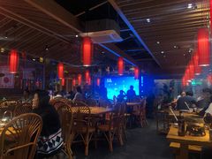 大堂-野山舂·贵州现舂酸汤火锅(鸿通城店)