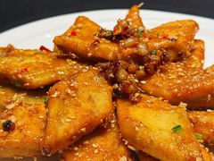 -铜锣湾·有麝自然香(渝北财富中心店)