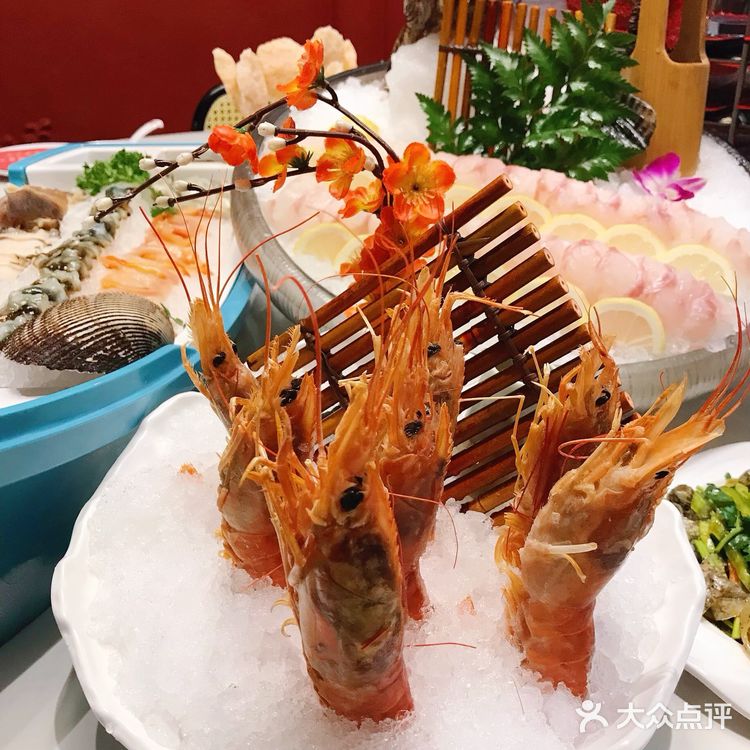 哈尔滨好吃的斑鱼火锅🐟晶莹剔透薄如蝉翼