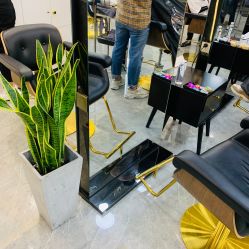 -AYO SALON
