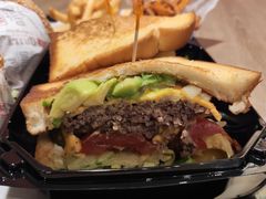 圣塔芭芭拉经典牛肉特堡-The Habit Burger Grill 哈比特汉堡(复兴soho店)