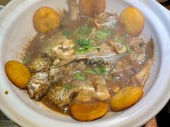 砂锅烧杂鱼-吕氏疙瘩汤·私家菜馆(慈云寺店)