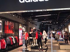 -adidas(印象城购物中心店)