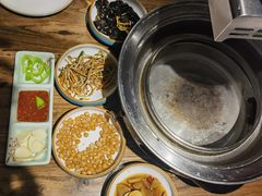 -明洞阿姨·韩式酱蟹烤肉·创意料理(三元桥店)