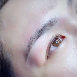 -一个差评成就的纹眉店