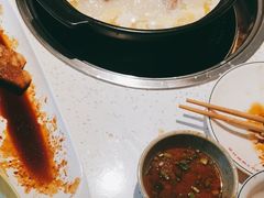 -三人行骨头王火锅(长寿店)