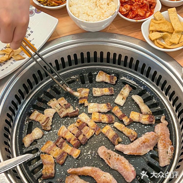 金华为数不多韩国人开的烤肉店，有被好吃到！