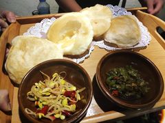 泡泡油饼-关中道陕味艺术餐厅(西岳庙店)