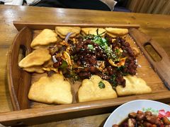 东镇烤三味-老东镇啤酒屋海鲜加工·蒸汽海鲜·海鲜烧烤(台东店)