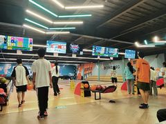 -极限PLAY运动娱乐新世界·团建派对潮玩休闲馆·室内蹦极高空游乐园