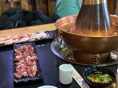 -果松木炭酸菜铜火锅·外婆参鸡汤