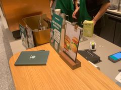 -星巴克(上海长宁来福士1F店)