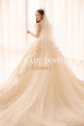 -Lady  Jane高端婚纱礼服馆
