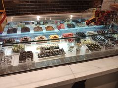 面包甜点陈列柜-GODIVA(万象城店)