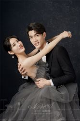 -易摄影婚纱摄影工作室