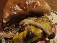 蘑菇芝士牛肉汉堡-THE CORNER角落