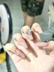-艾珂·美甲美睫