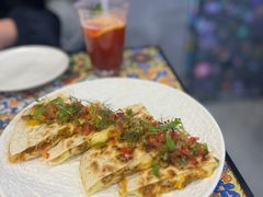 墨西哥鸡肉芝士饼-LESCEDARS Brasserie Bistro香柏树