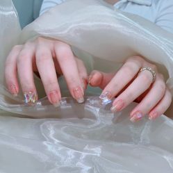-花系美·美甲美睫精品店