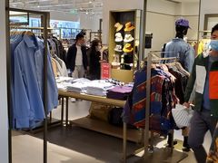 -URBAN REVIVO(北京斯普瑞斯奥特莱斯店)
