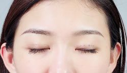 -一个差评成就的纹眉店