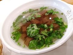 馋口鸭血汤-馋三尺蟹粉小笼(人民广场店)