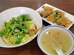 -王拐拐热干面·武汉三鲜豆皮(徐家汇店)