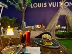 -Let'sBURGERplus·非常创意汉堡(三里屯店)