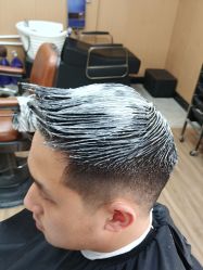 -纯剪男士理发馆·烫染专业店