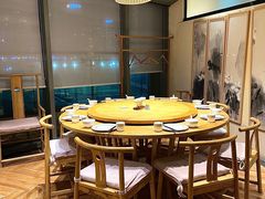 -柒月小火炉·新派川菜(金狮广场店)