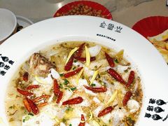 -渔语鱼酸菜鱼新川菜(来福士店)