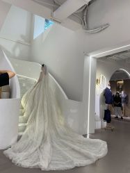 -艾米丽婚纱礼服