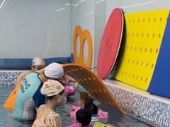 -小小王国亲子游泳俱乐部(锦辉中心)