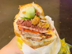 -Bánh Mì Huynh Hoa