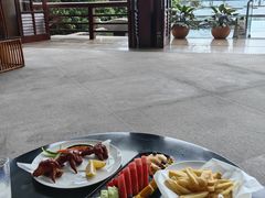 -亚龙湾喜来登·美景台大堂吧