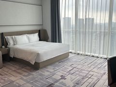 -大连星海皇冠假日酒店
