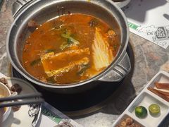-禄婶鸡煲·打边炉