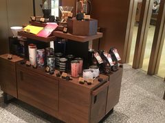 零售区-星巴克臻选(北京颐堤港中心第二店)