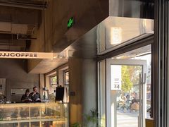-三勾JJJ Burger&Coffee(梅溪湖店)