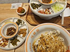-小满手工粉(上海新世界城店)