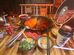 -周小明火锅(黑金冠社区店)