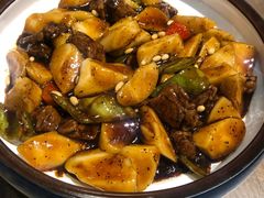 松子牛肉炒年糕-梁溪河畔·吉府花园(南长街南下塘店)