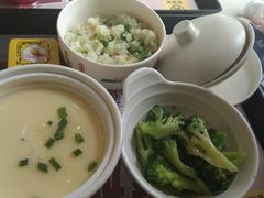 -老娘舅餐厅(黄龙体育中心店)