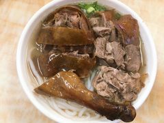 烧鹅腿濑-香辉食馆(新兴路店)