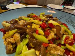 -茅台镇网红溶洞餐厅·茅帮菜馆