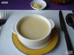 忌廉汤-麦茜哥牛扒城(中银店)