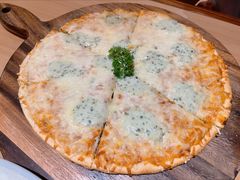 芝士pizza-Lia Cafe Bar Restaurant松山咖啡屋