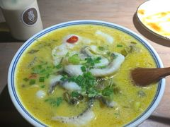 酸汤黑鱼面-十面春风·江南面馆(崇宁路店)