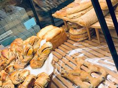 -Dough&Joe团憩(瑞虹天地月亮湾店)