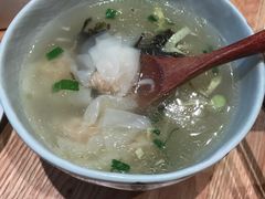 鱼籽鲜虾小馄饨-陈家生煎(世茂双子塔店)